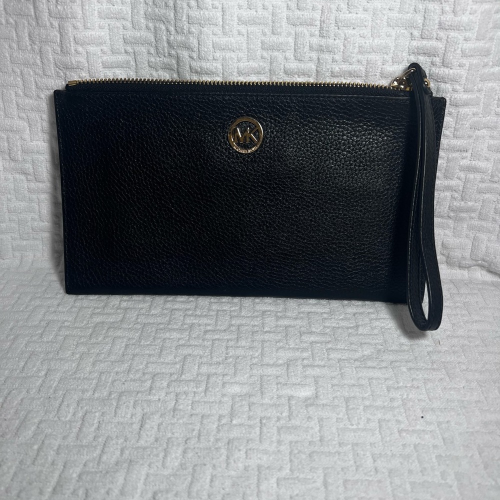 MK wristlet